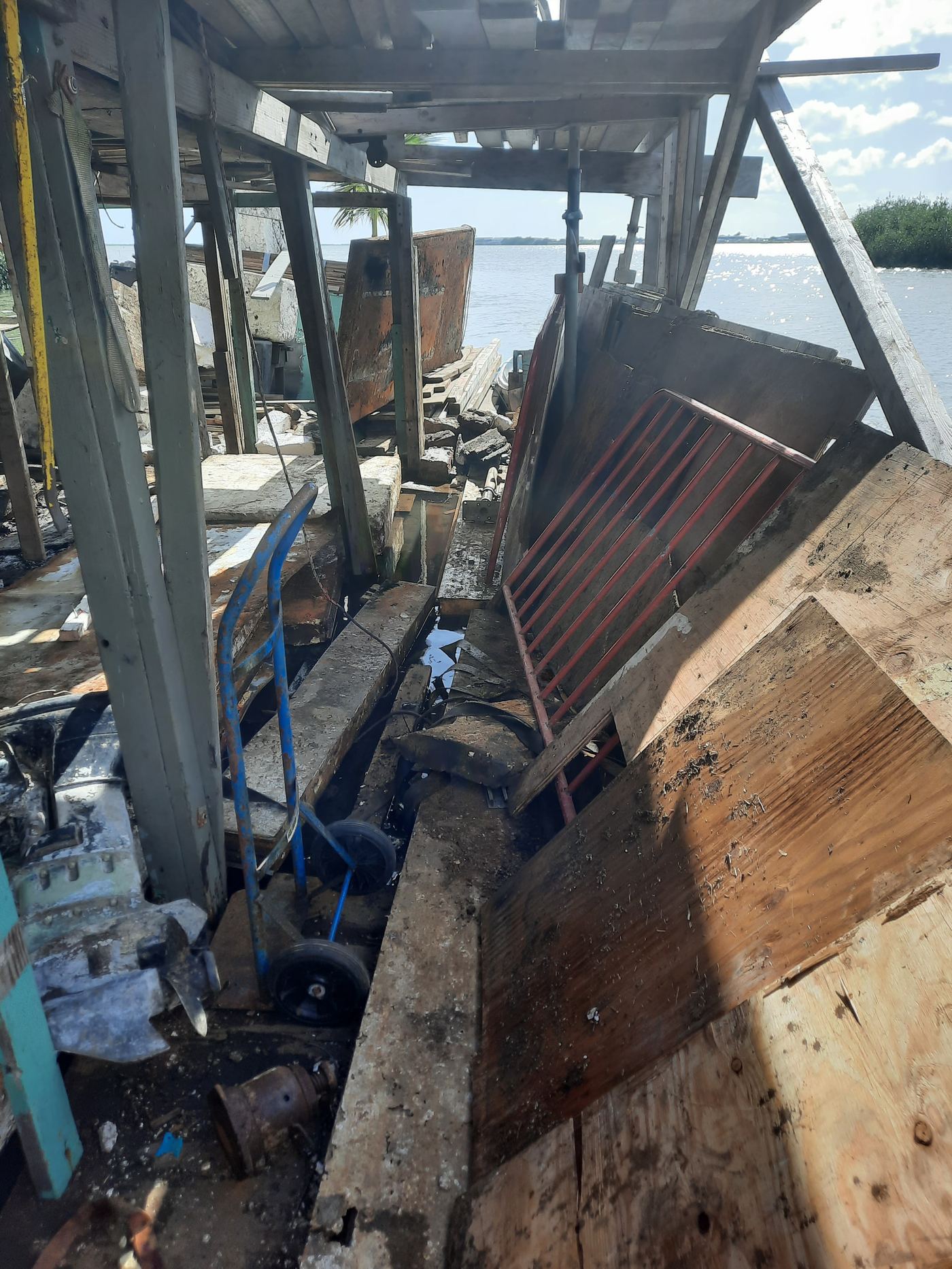 Front dock area floor