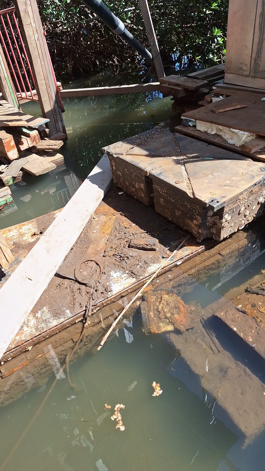 Pontoon base and flotation system under construction